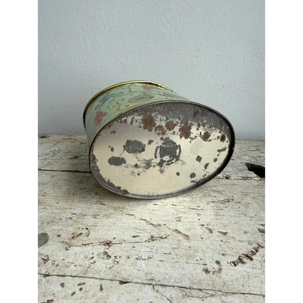 Vintage Baret Ware Art Grace Oval Tin England Victorian Bicycle Graphics Green